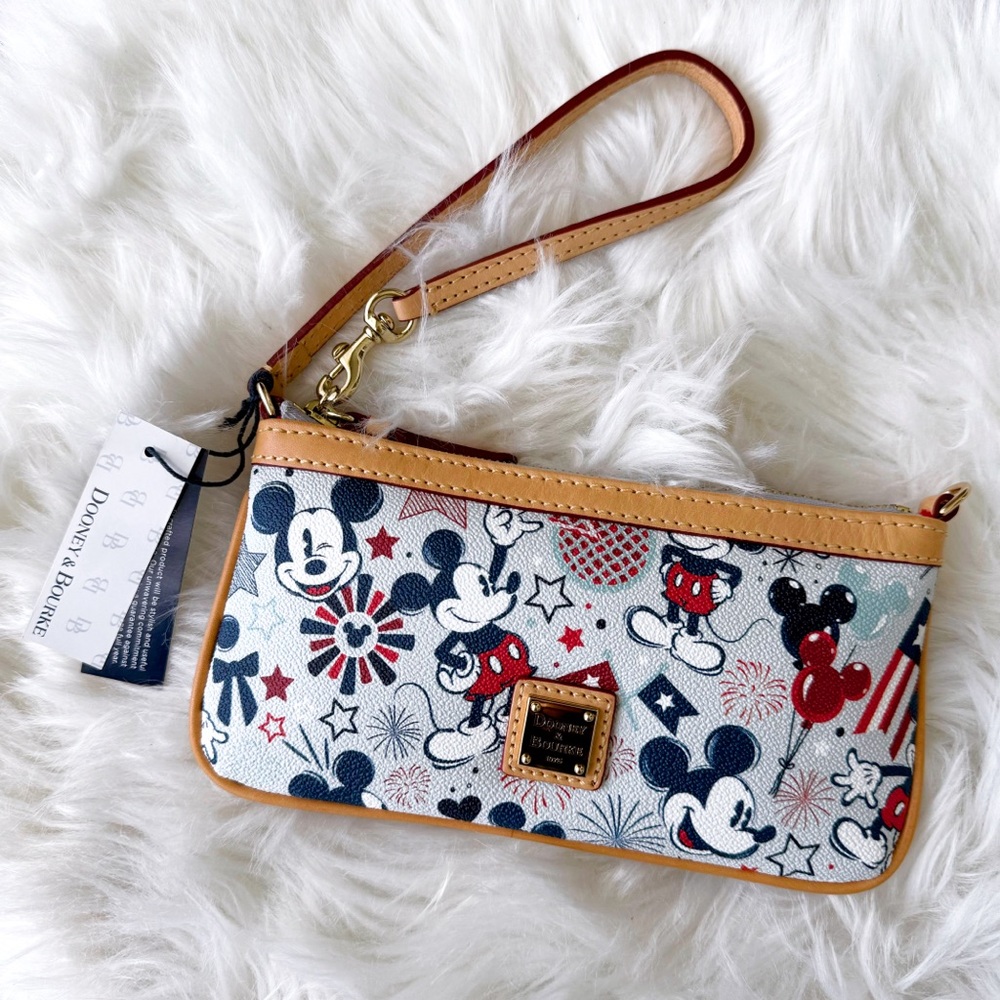 nwt disney x dooney + bourke americana mickey wristlet purse patriotic clutch